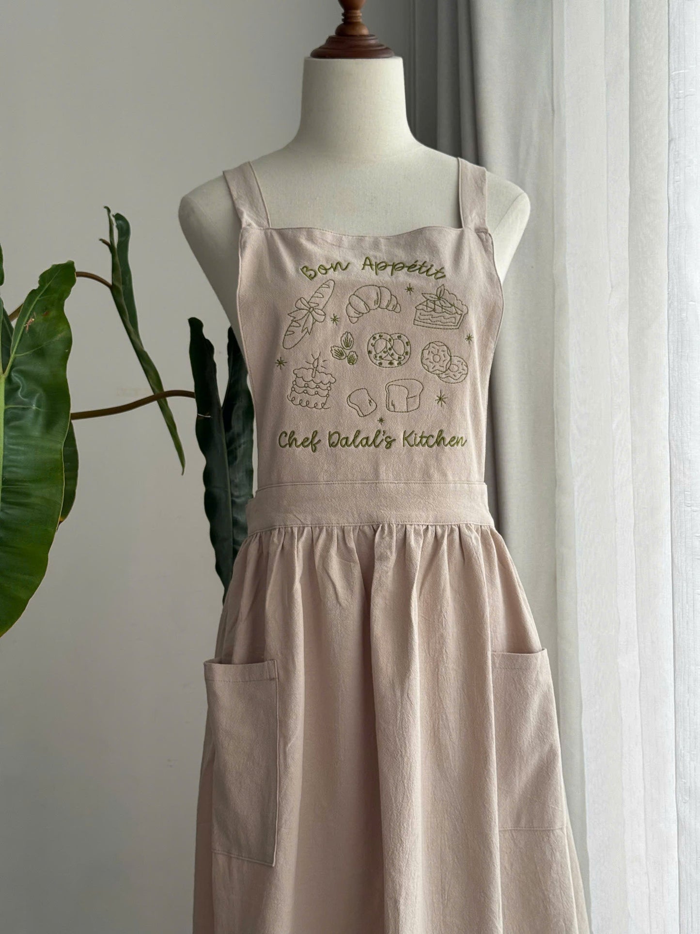 Apron - "Bon Appétit" - Customizable
